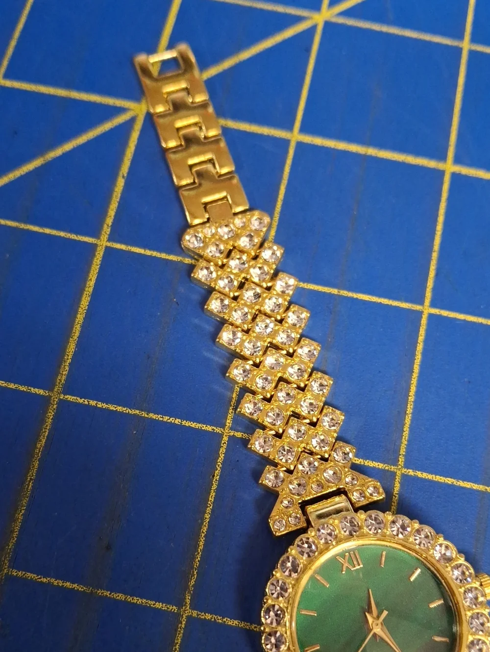 Rhinestone Gold Tone 8